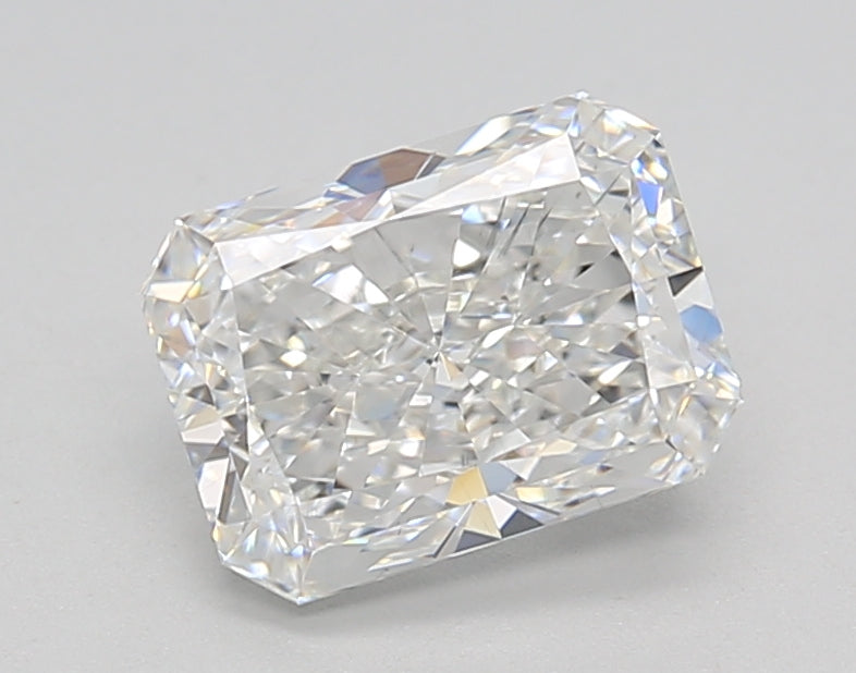 实验室制造的璀璨钻石