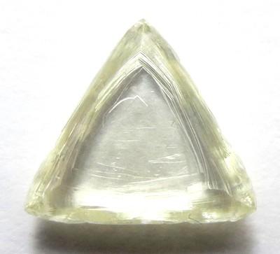 What Is a Macle Diamond? The Rare Diamond Formation Behind Many Fancy Shape Diamonds