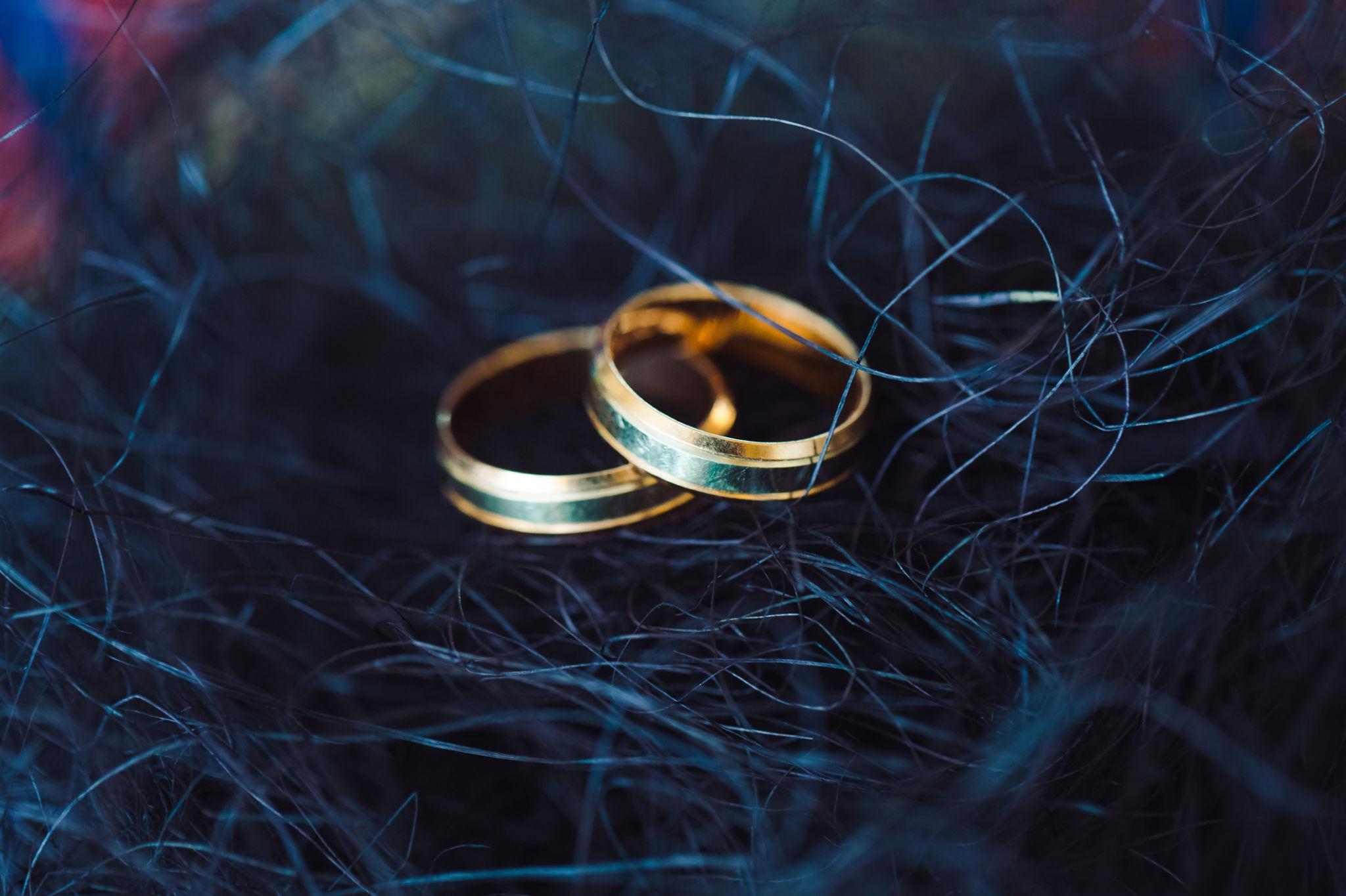 Which Hand Does a Wedding Ring Go On? Ring Finger Traditions Around the World