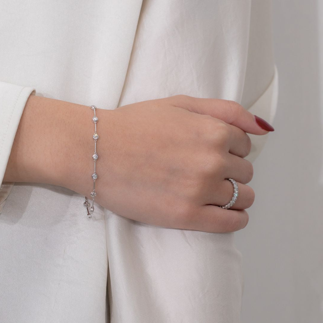 1ct Dainty Floating Lab Diamond Bezel Set Bracelet in 18k white gold