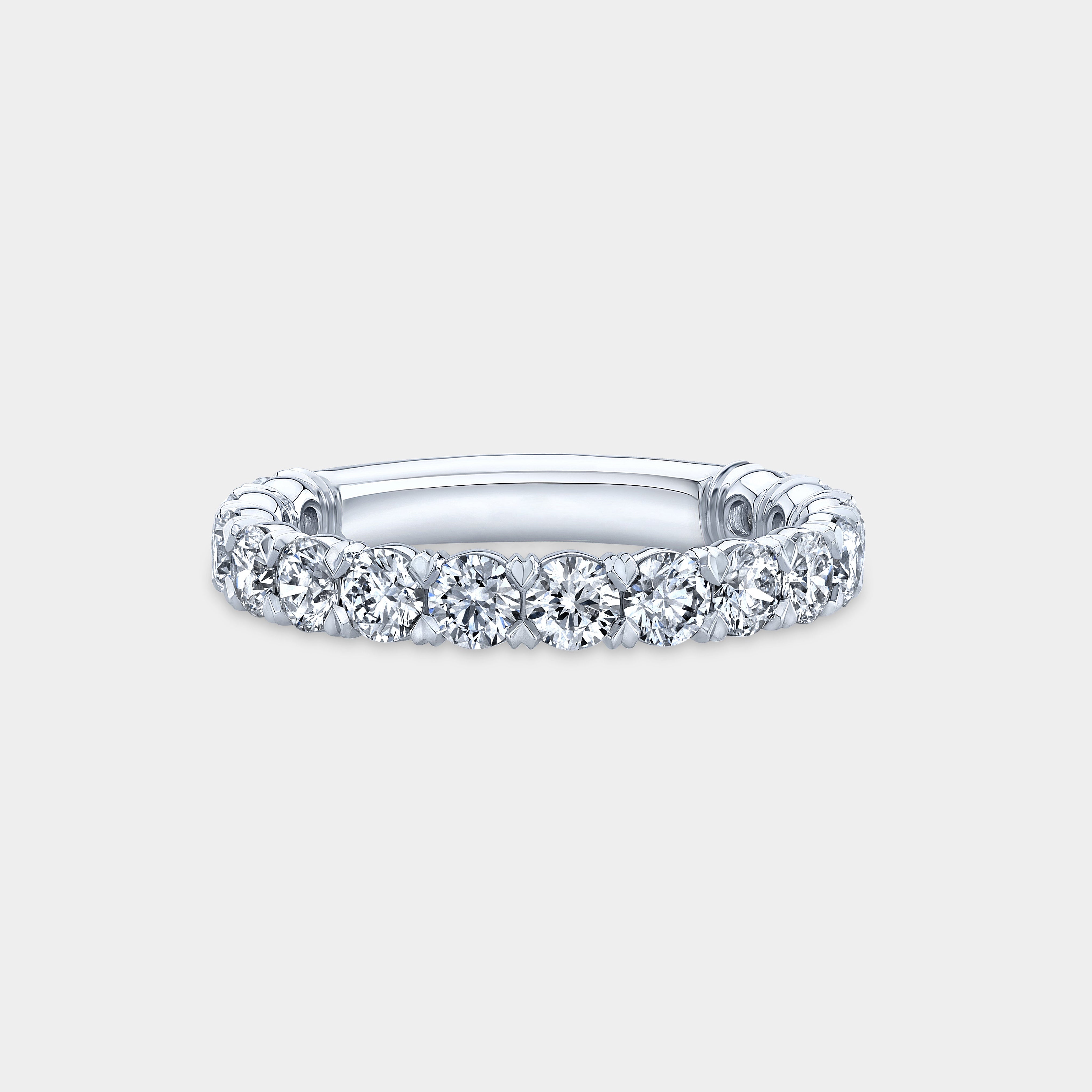 1.25ct Victoria 0.10ct Each 1.25ct Round Cut Diamond Wedding Band in Platinum