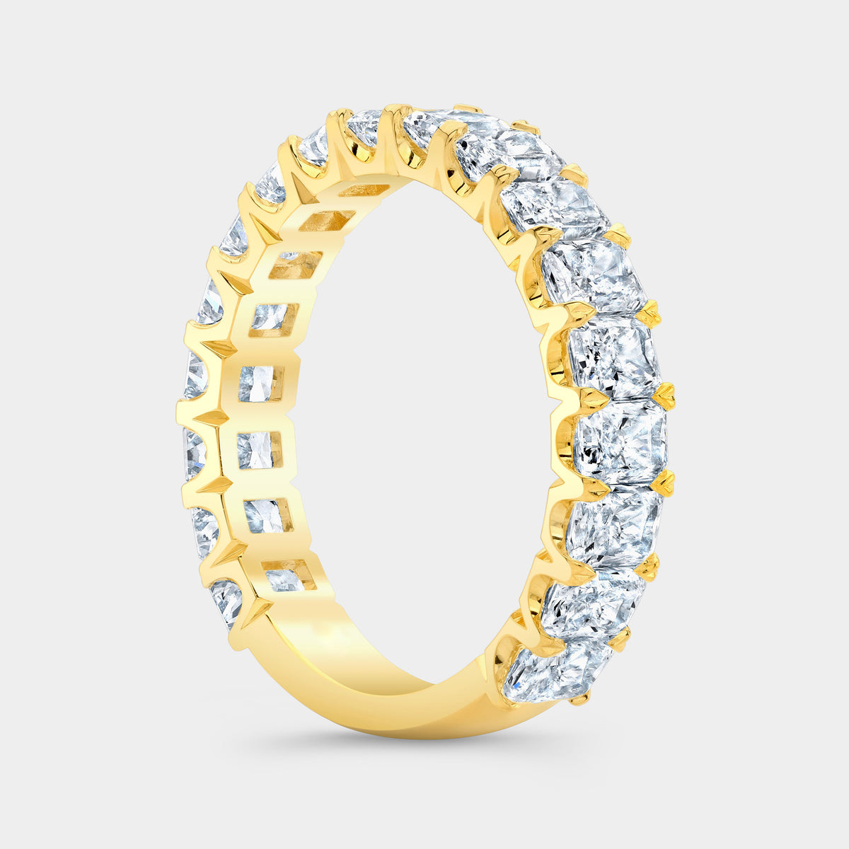 2.75ct Radiant Diamond Yellow Gold Wedding Band in 18k Yellow Gold