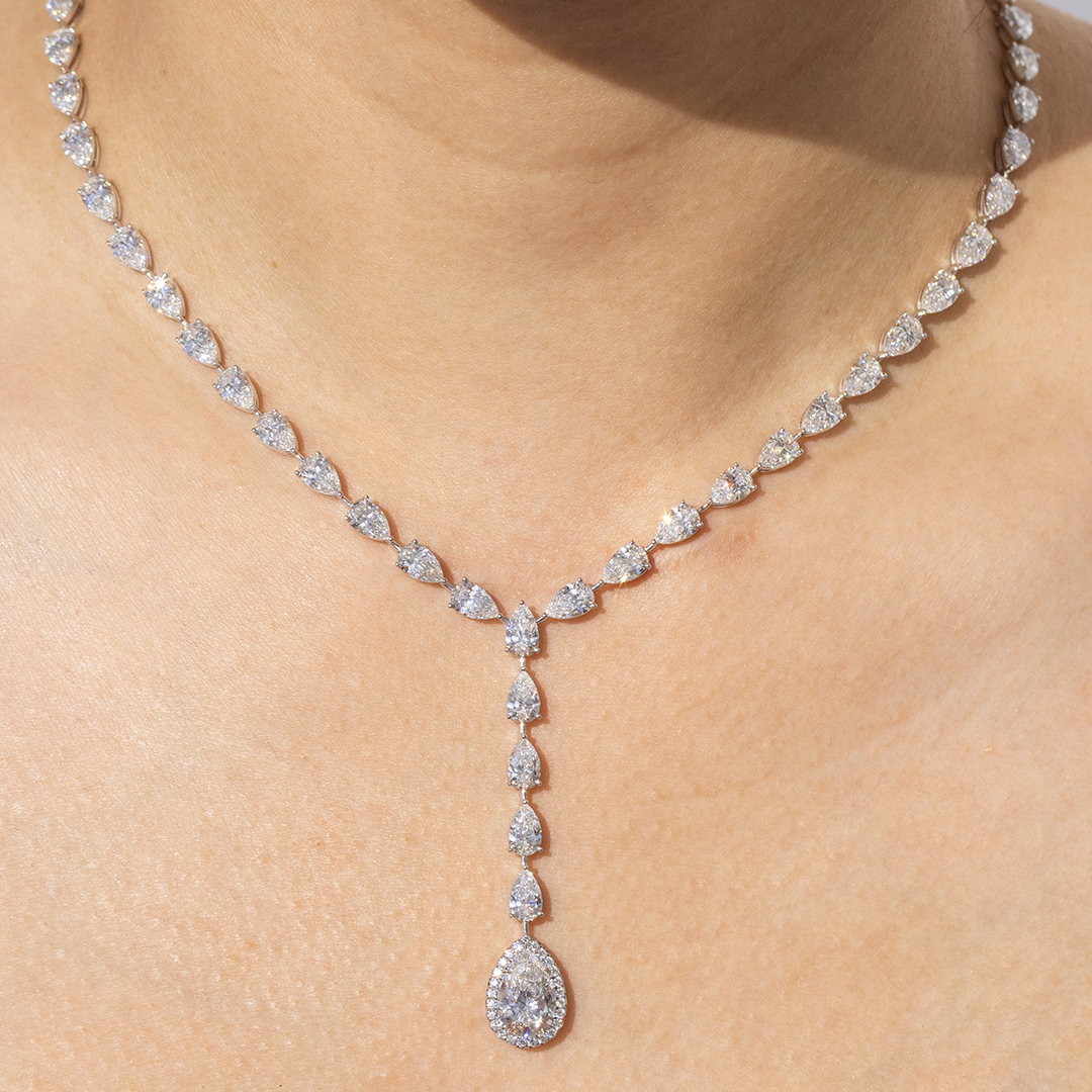 25ct Pear Diamond Drop White Gold Necklace in 18k White Gold