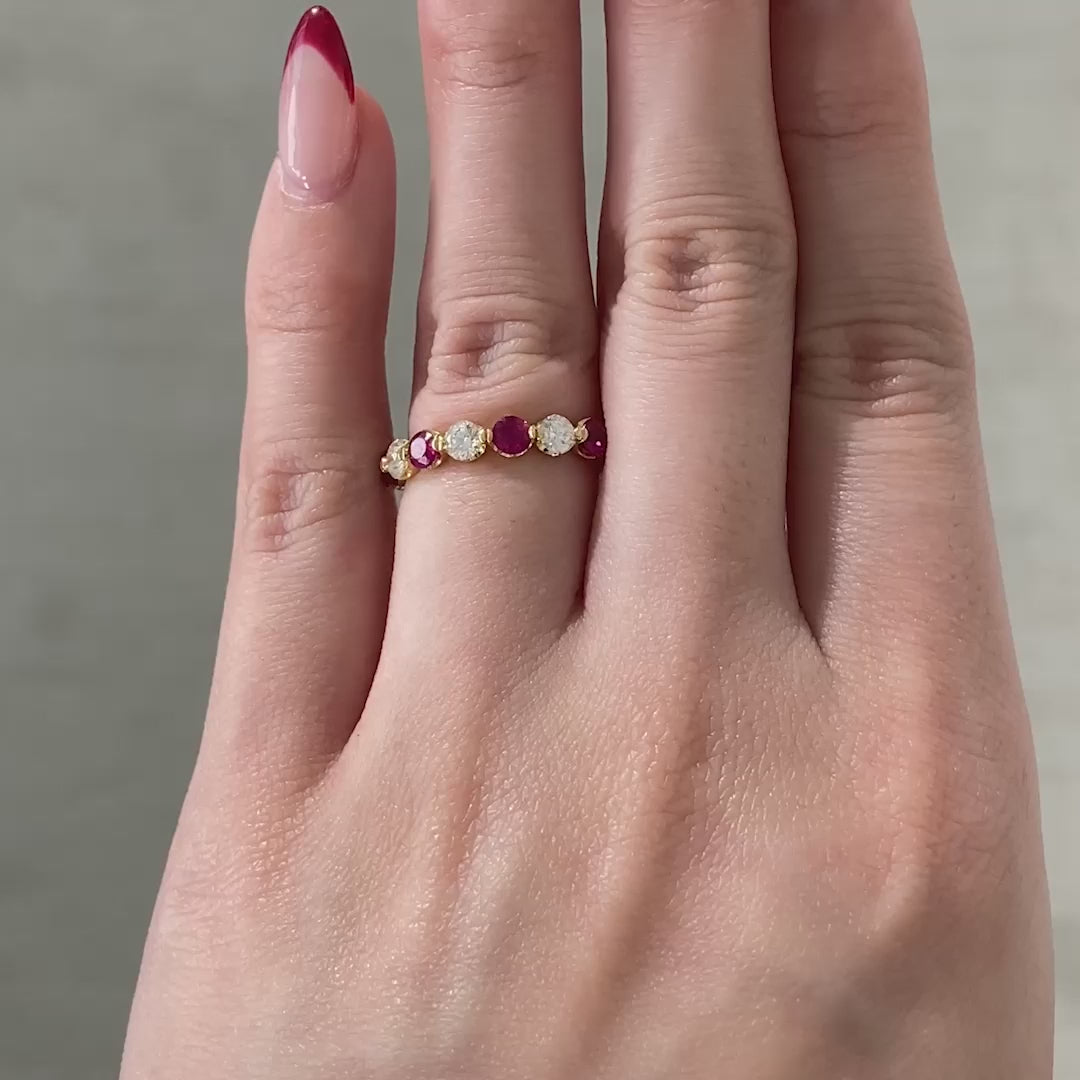 1.50ct Natural Round Diamond Ruby Single Shared Prong Yellow Gold Wedding Band in 18k Yellow Gold