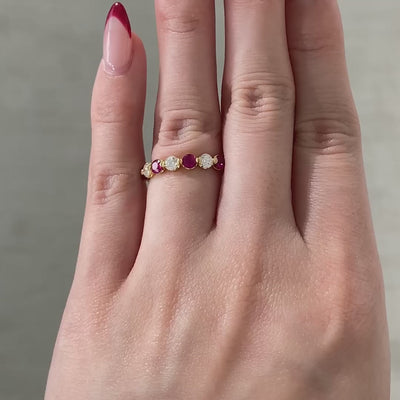 1.50ct Natural Round Diamond Ruby Single Shared Prong Yellow Gold Wedding Band in 18k Yellow Gold