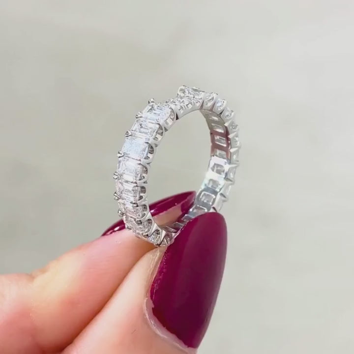 3.50ct Ribbon Contour Lab Grown Emerald Diamond 3.80mm Eternity Band in platinum