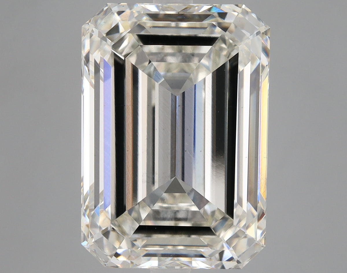 Emerald Lab Created Diamond